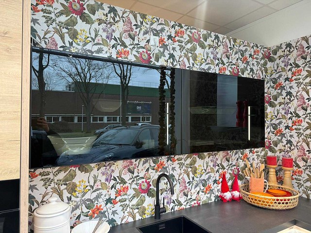 Nolte - showroomkeuken met aeg apparatuur - afbeelding 1 van  4