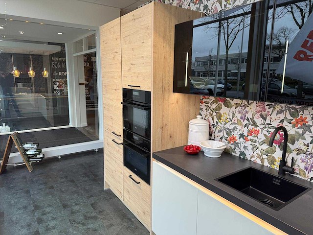 Nolte - showroomkeuken met aeg apparatuur - afbeelding 42 van  44