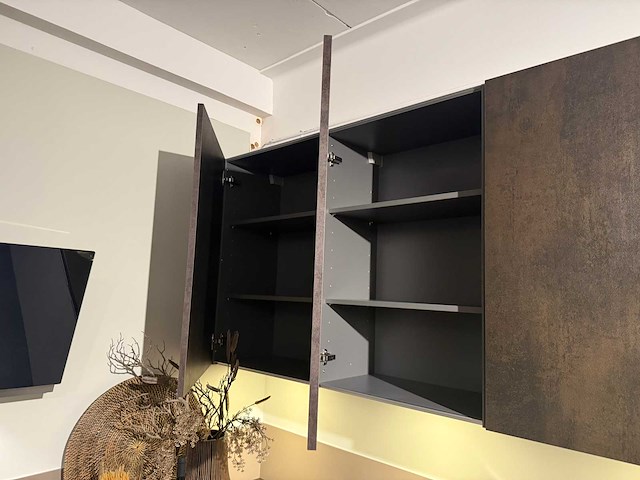 Nolte - showroomkeuken met aeg apparatuur - afbeelding 4 van  22