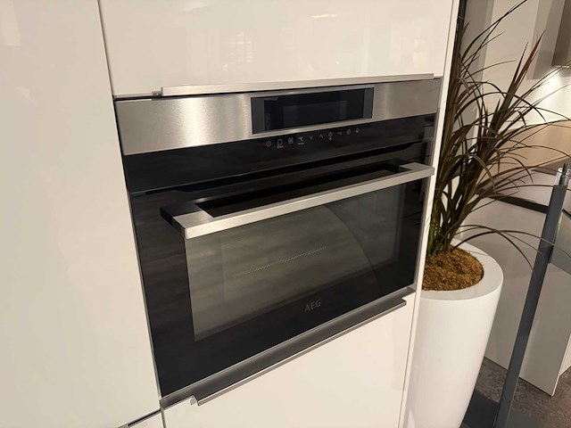 Nolte - showroomkeuken met aeg apparatuur - afbeelding 29 van  34