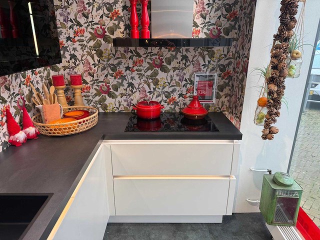 Nolte - showroomkeuken met aeg apparatuur - afbeelding 41 van  42