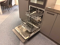 Nolte - showroomkeuken met aeg apparatuur - afbeelding 3 van  18