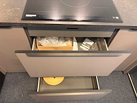 Nolte - showroomkeuken met aeg/samsung apparatuur - afbeelding 18 van  21