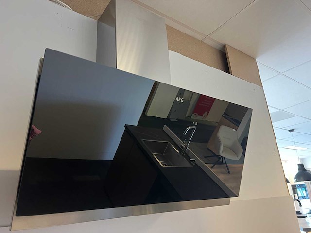Nolte - showroomkeuken met aeg/samsung apparatuur - afbeelding 8 van  21