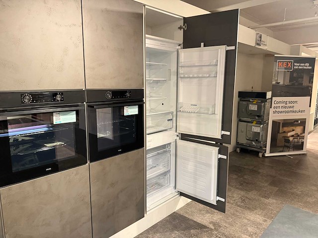 Nolte - showroomkeuken met apparatuur - afbeelding 22 van  38