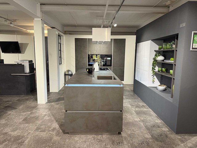 Nolte - showroomkeuken met apparatuur - afbeelding 8 van  19