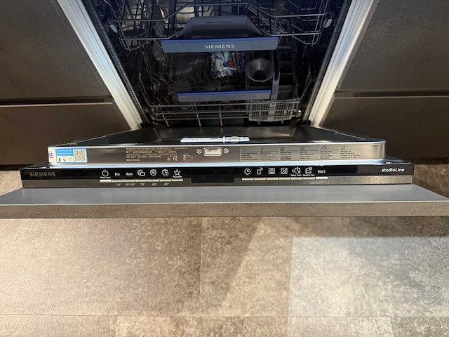 Nolte - showroomkeuken met apparatuur - afbeelding 33 van  38