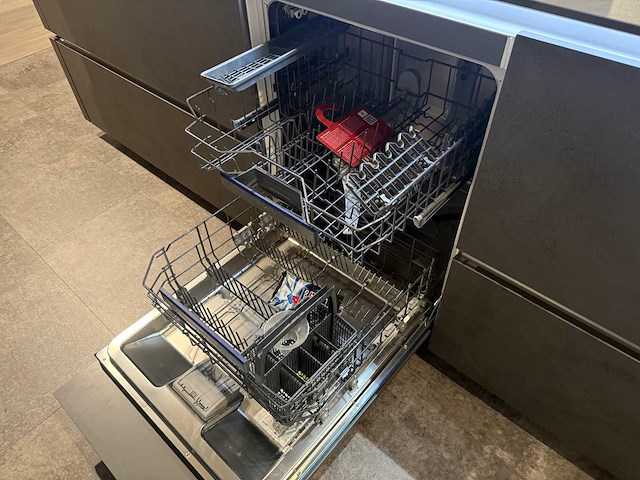 Nolte - showroomkeuken met apparatuur - afbeelding 34 van  38