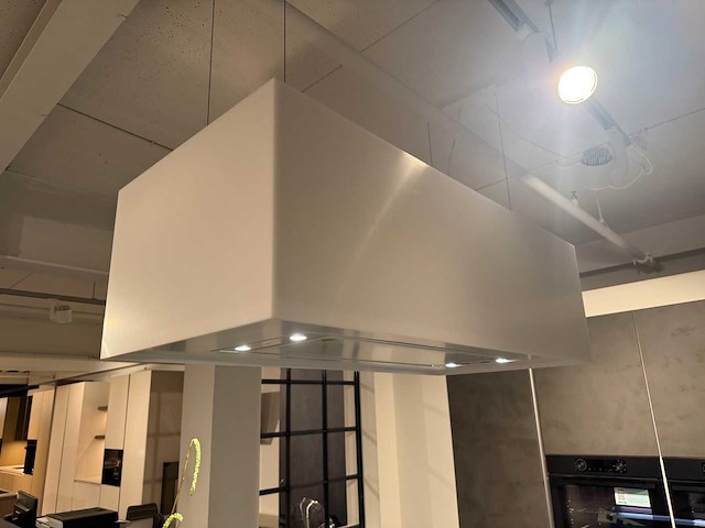 Nolte - showroomkeuken met apparatuur - afbeelding 37 van  38