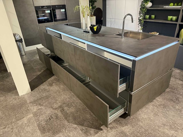 Nolte - showroomkeuken met apparatuur - afbeelding 16 van  19