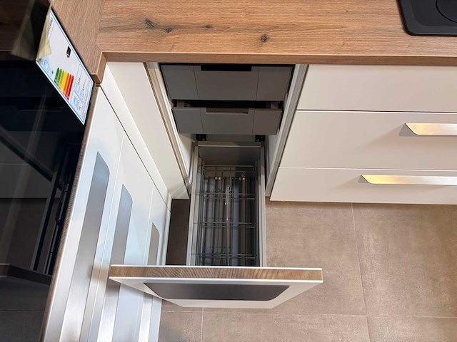 Nolte - showroomkeuken met bosch apparatuur - afbeelding 11 van  27