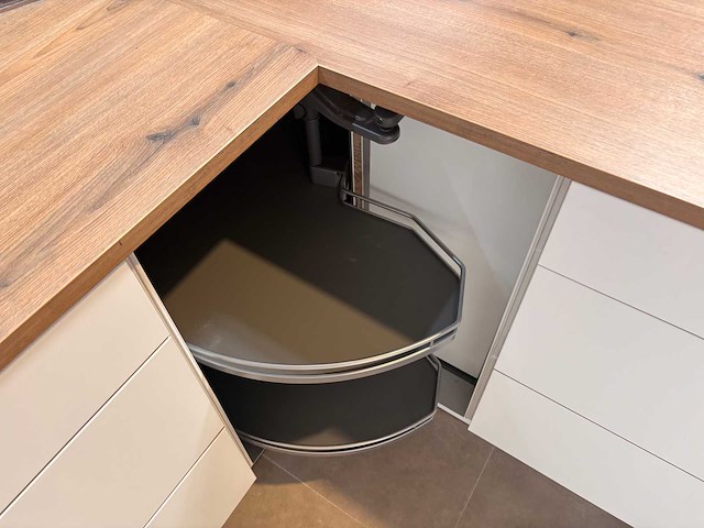 Nolte - showroomkeuken met bosch apparatuur - afbeelding 17 van  27