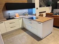 Nolte - showroomkeuken met bosch apparatuur - afbeelding 23 van  27
