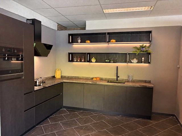 Nolte - showroomkeuken met electrolux apparatuur - afbeelding 1 van  20