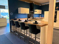 Nolte - showroomkeuken met electrolux/aeg apparatuur - afbeelding 8 van  22