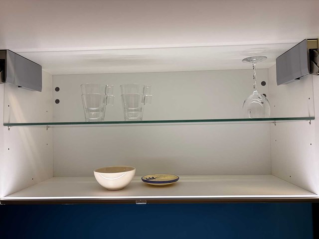 Nolte - showroomkeuken met electrolux/aeg apparatuur - afbeelding 13 van  22