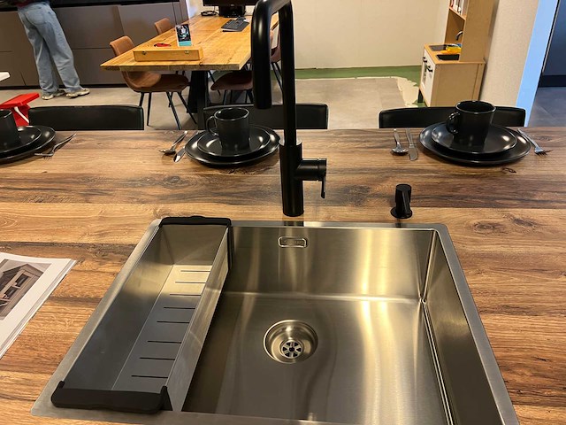 Nolte - showroomkeuken met electrolux/aeg apparatuur - afbeelding 17 van  22