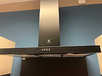 Nolte - showroomkeuken met electrolux/aeg apparatuur - afbeelding 18 van  22