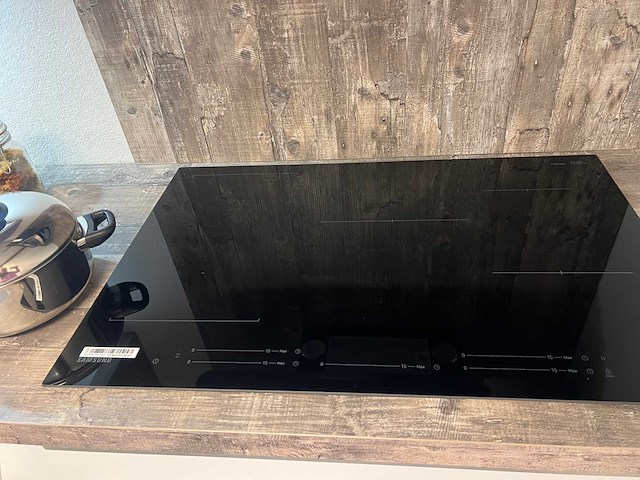 Nolte - showroomkeuken met franke/samsung apparatuur - afbeelding 9 van  22