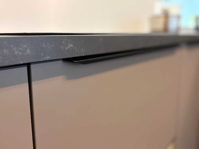 Nolte - soft lack magma - showroomkeuken met apparatuur - afbeelding 7 van  22