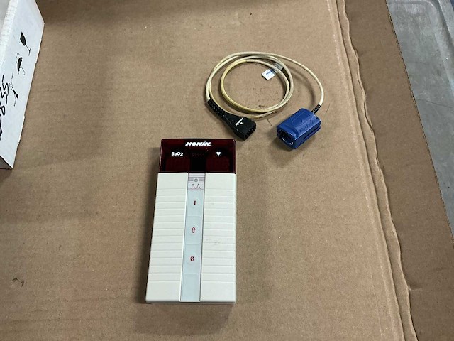 Non-inflatoir pulse oximeter - afbeelding 1 van  3