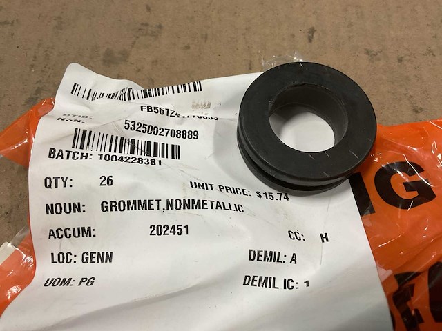 Non metalic grommet (2080x) - afbeelding 4 van  5