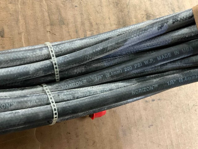 Nonmetallic hose assembly (2x) - afbeelding 2 van  4