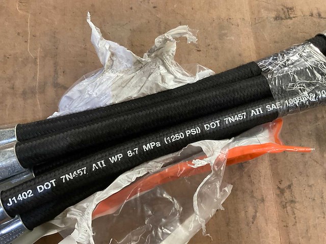 Nonmetallic hose assembly (5x) - afbeelding 3 van  4