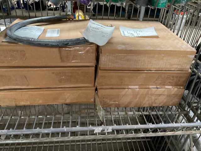 Nonmetallic hose assembly (7x) - afbeelding 3 van  4