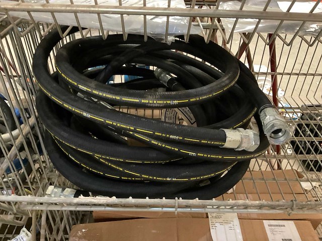 Nonmetallic hose assembly (8x) - afbeelding 2 van  5