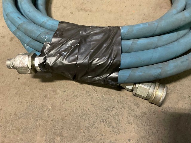 Nonmettalic hose assembly (2x) - afbeelding 2 van  2