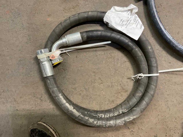 Nonmettalic hose assembly (3x) - afbeelding 3 van  4