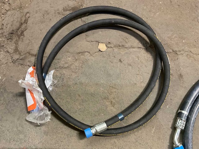 Nonmettalic hose assembly (3x) - afbeelding 4 van  4