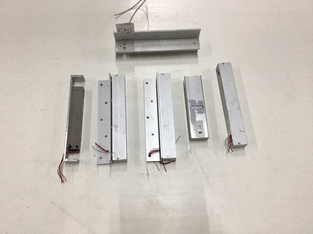 Nood deur magneten - afbeelding 1 van  2