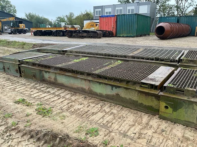 Noodbrug treadway type b - afbeelding 16 van  16