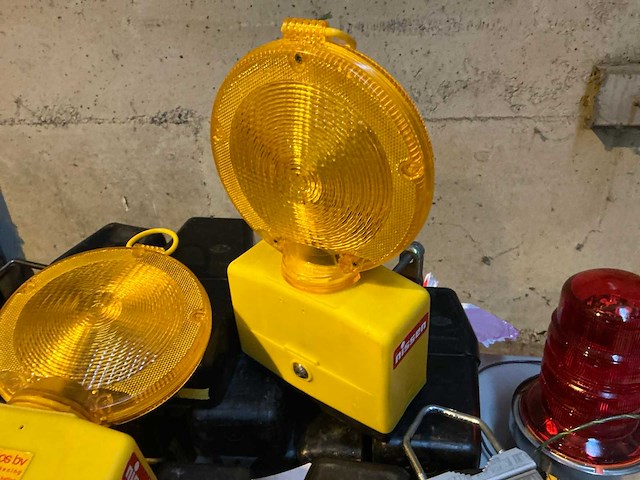Noodlamp (33x) - afbeelding 4 van  7