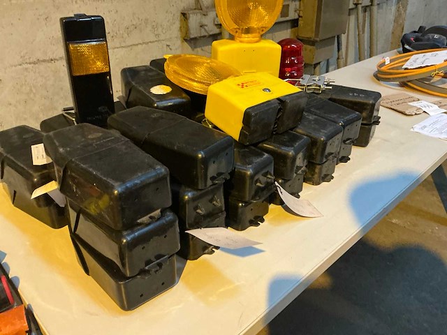 Noodlamp (33x) - afbeelding 7 van  7