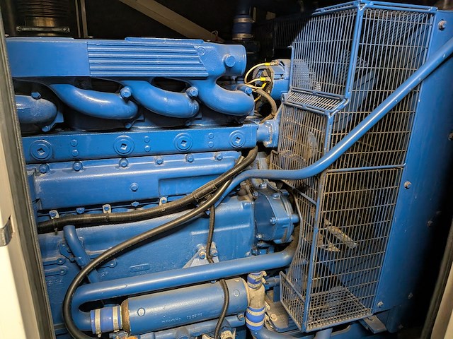 Noodstroomaggregaat 250 kva, perkins dieselmotor / stamford generator - afbeelding 7 van  30