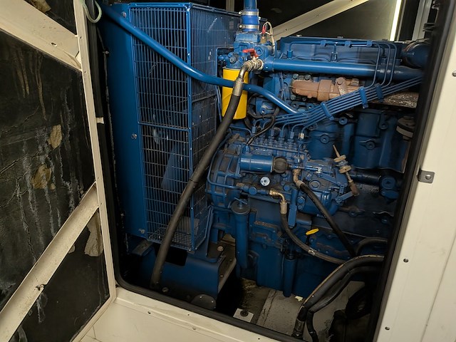 Noodstroomaggregaat 250 kva, perkins dieselmotor / stamford generator - afbeelding 11 van  30