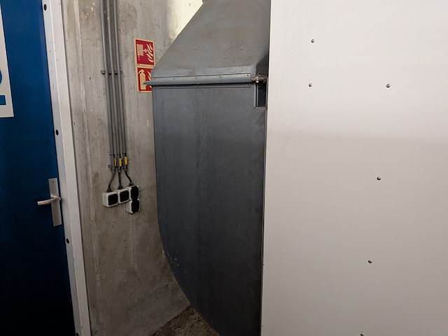 Noodstroomaggregaat 250 kva, perkins dieselmotor / stamford generator - afbeelding 15 van  30