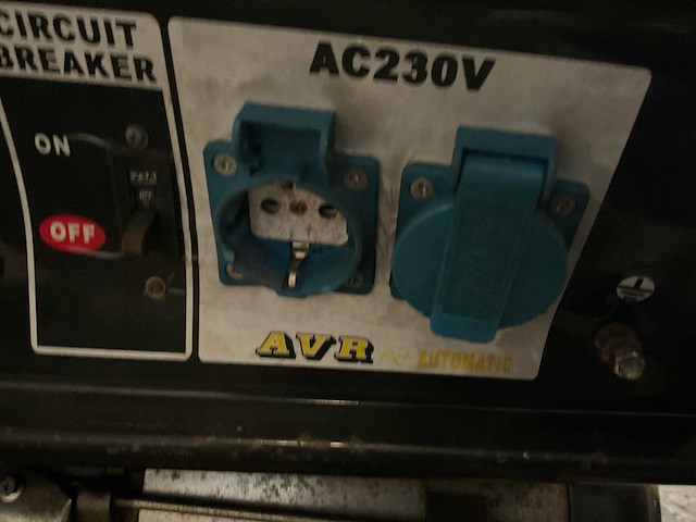 Noodstroomaggregaat (2x) - afbeelding 3 van  8