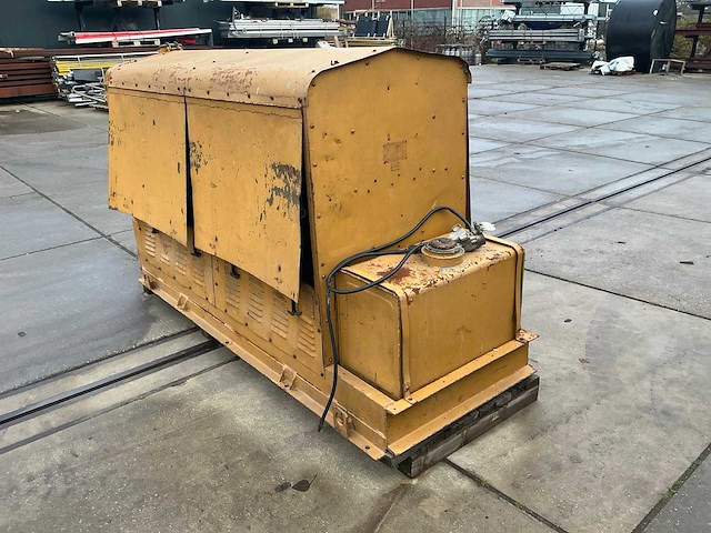 Noodstroomaggregaat - afbeelding 16 van  18