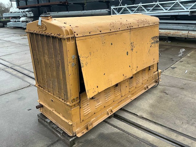 Noodstroomaggregaat - afbeelding 1 van  18