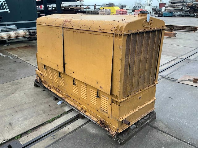 Noodstroomaggregaat - afbeelding 12 van  18