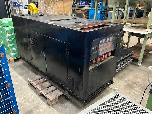 Noodstroomaggregaat - afbeelding 1 van  7