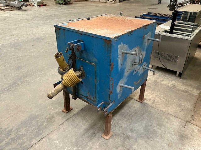 Noodstroomaggregaat - afbeelding 1 van  9