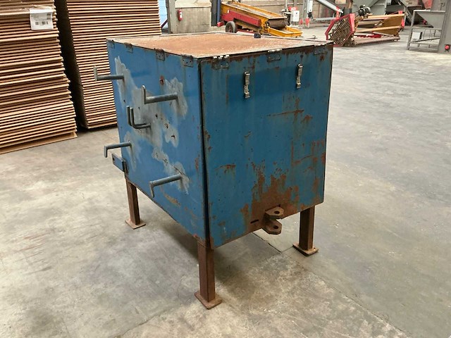 Noodstroomaggregaat - afbeelding 4 van  9