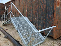 Noodtrap 11 treeds met bordes - afbeelding 2 van  5
