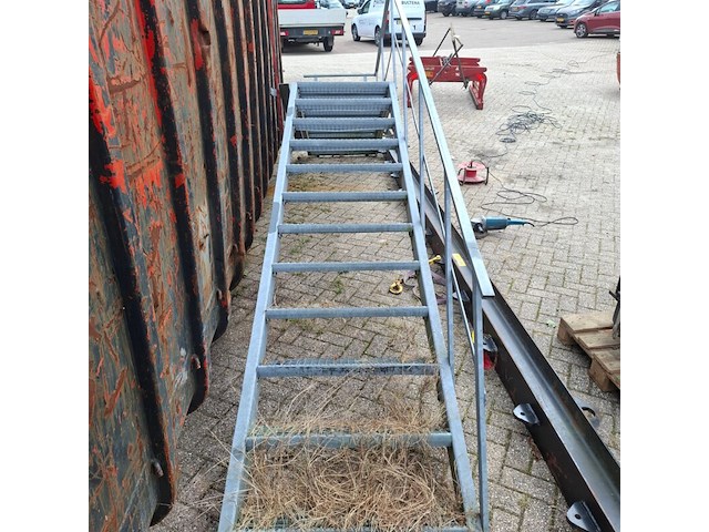 Noodtrap 11 treeds met bordes - afbeelding 4 van  5