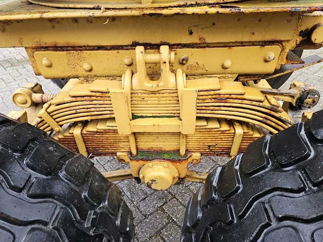 Nooteboom - 2014 - 8 tires steelspring widespread - oplegger - afbeelding 1 van  9